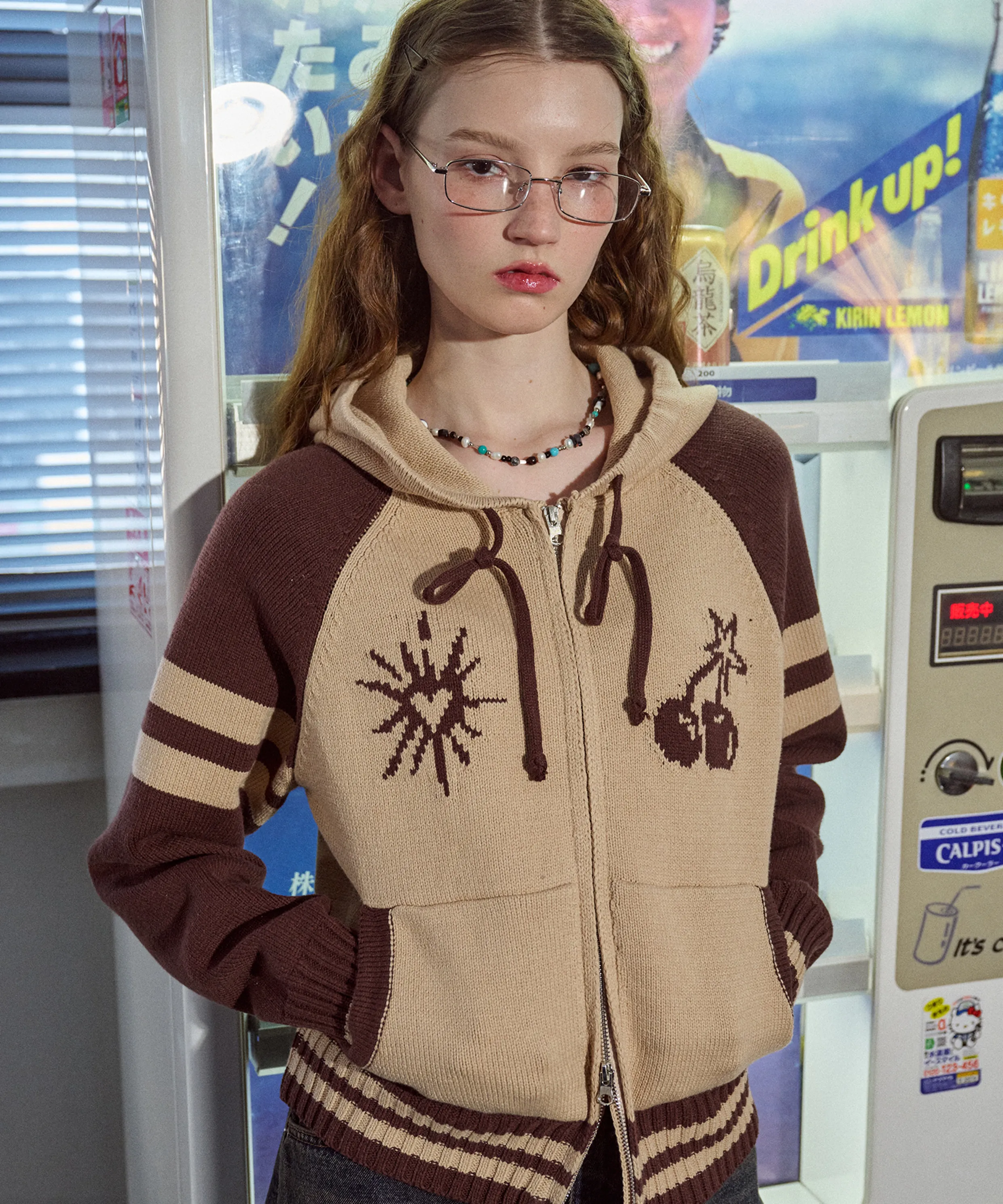 [2-WAY] Cherry Bomb Hooded Knit Zip-Up Cream Brown