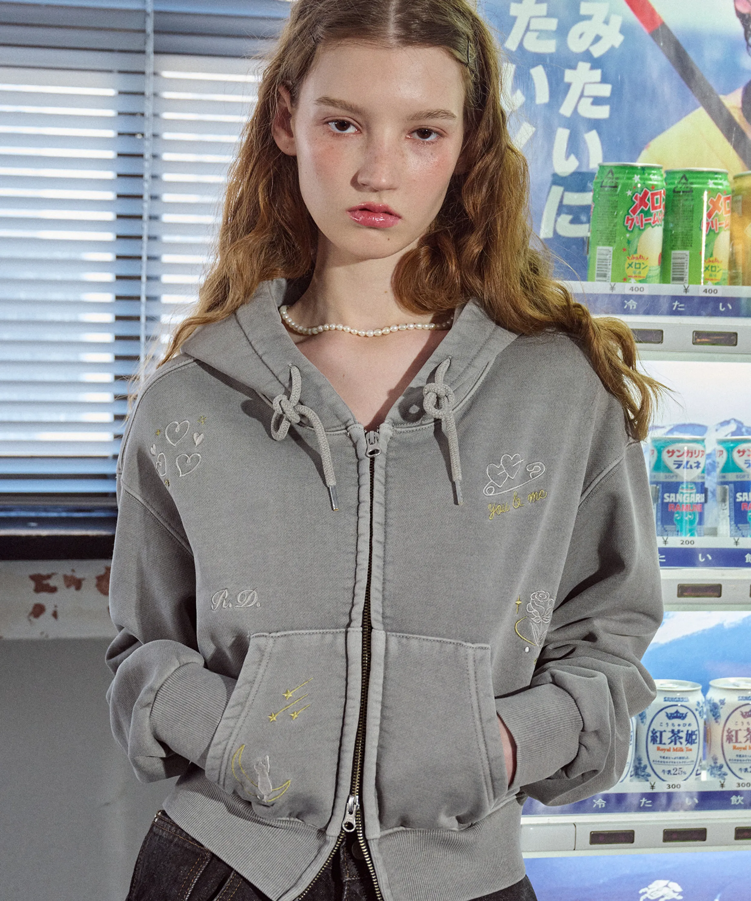 [2-WAY] Romantic Days Pigment CROP Hooded Zip-Up Dark Gray