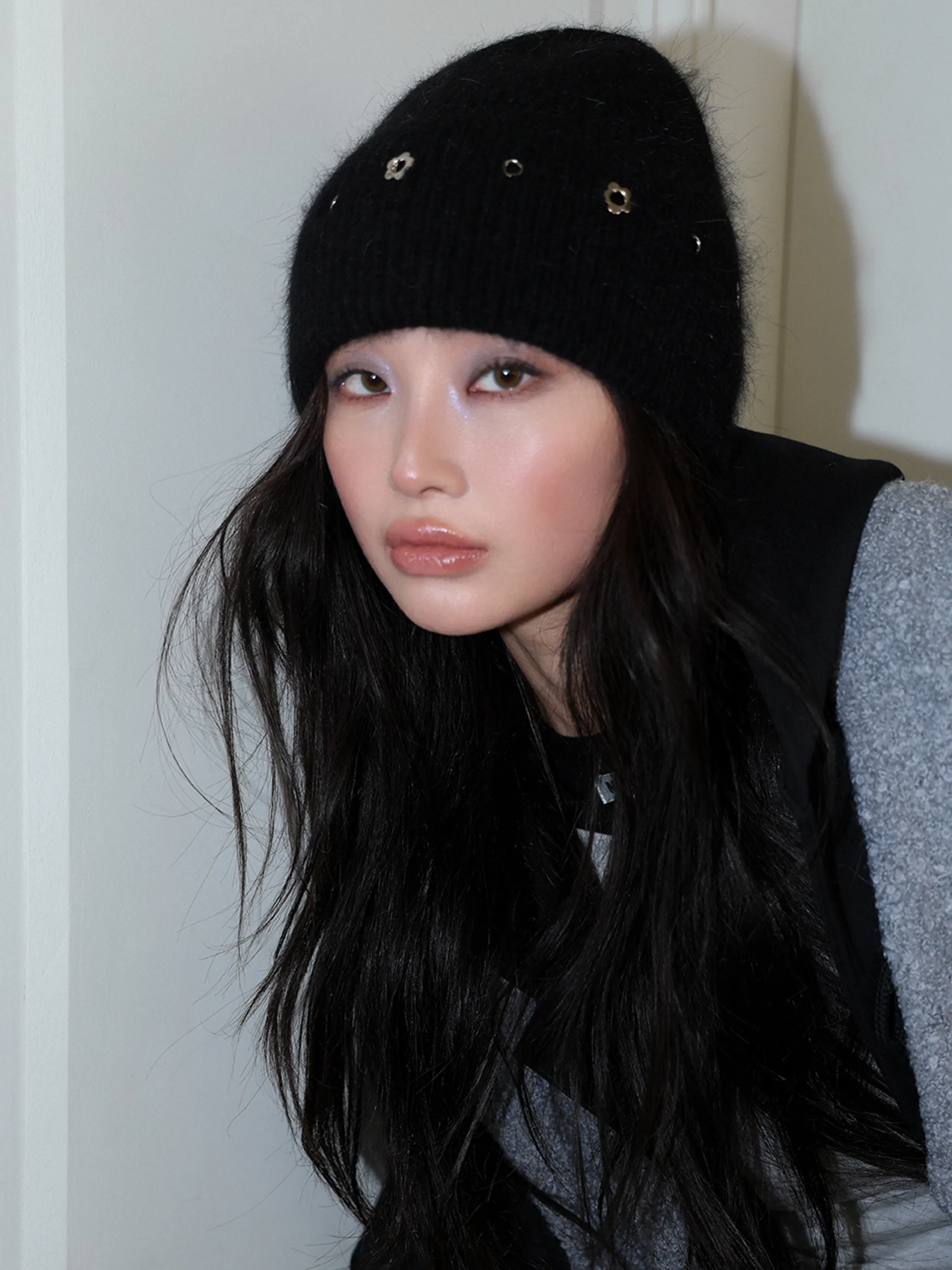 FLOWER EYELET ANGORA BEANIE - BLACK