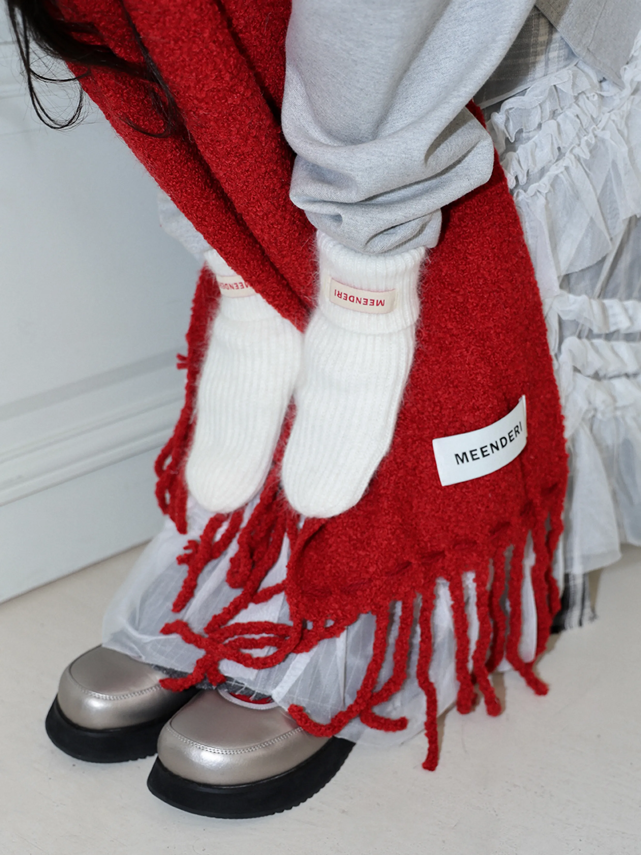 MEENDERI LOGO ANGORA GLOVES - WHITE