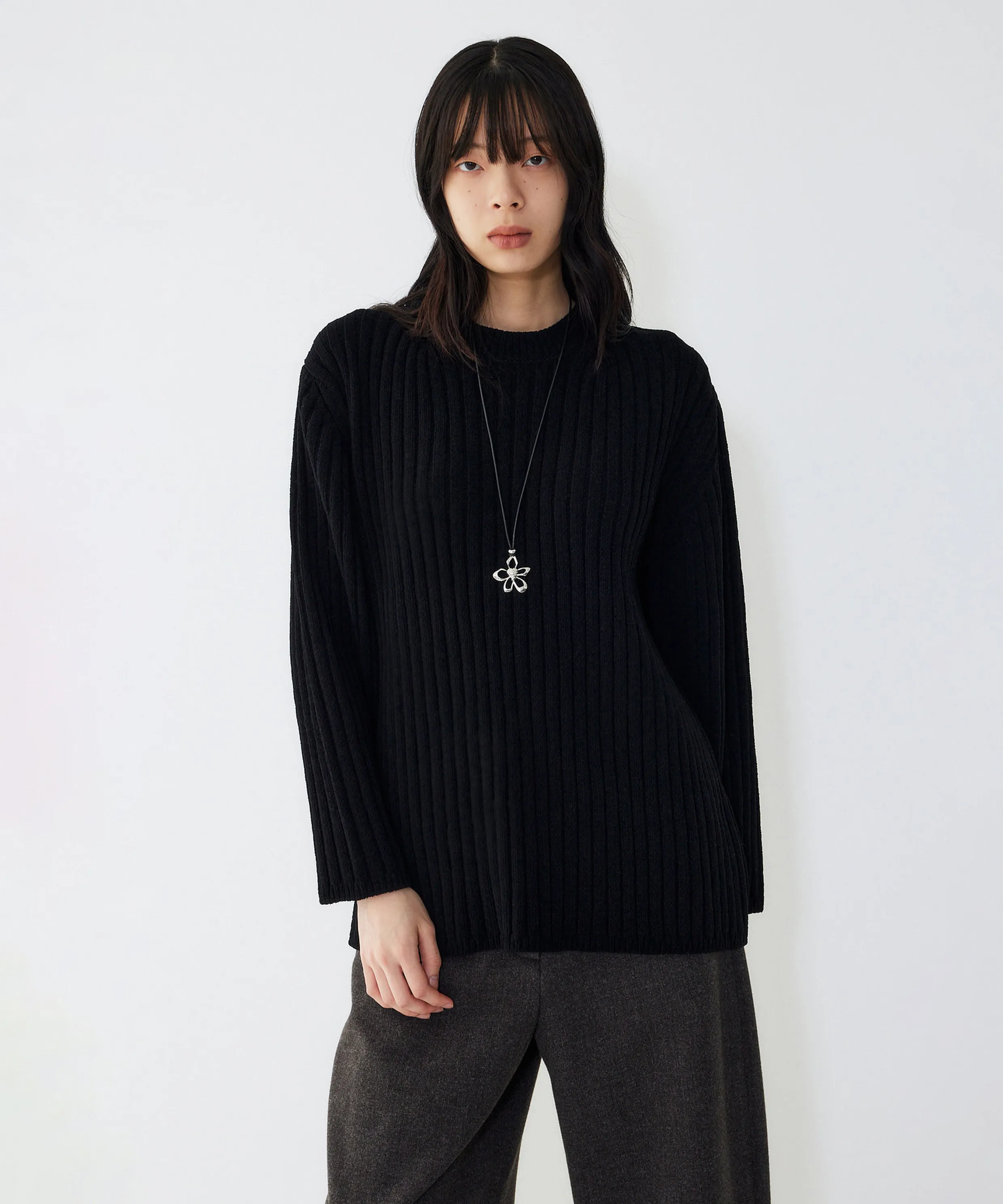 Ribbed Round Neck Pullover Sweater_Black 9105452101