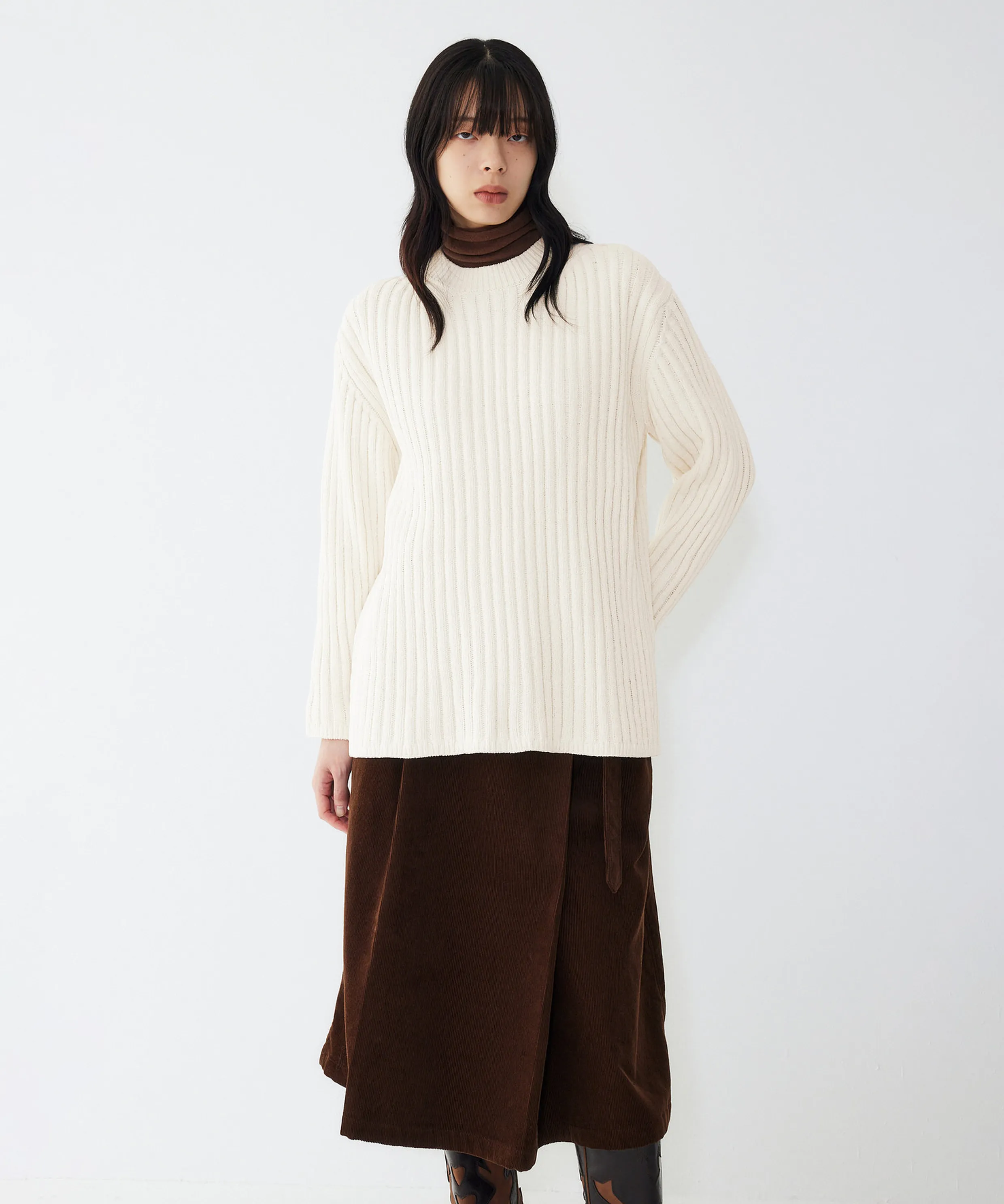 Ribbed Round Neck Pullover Sweater_Ivory 9105452101