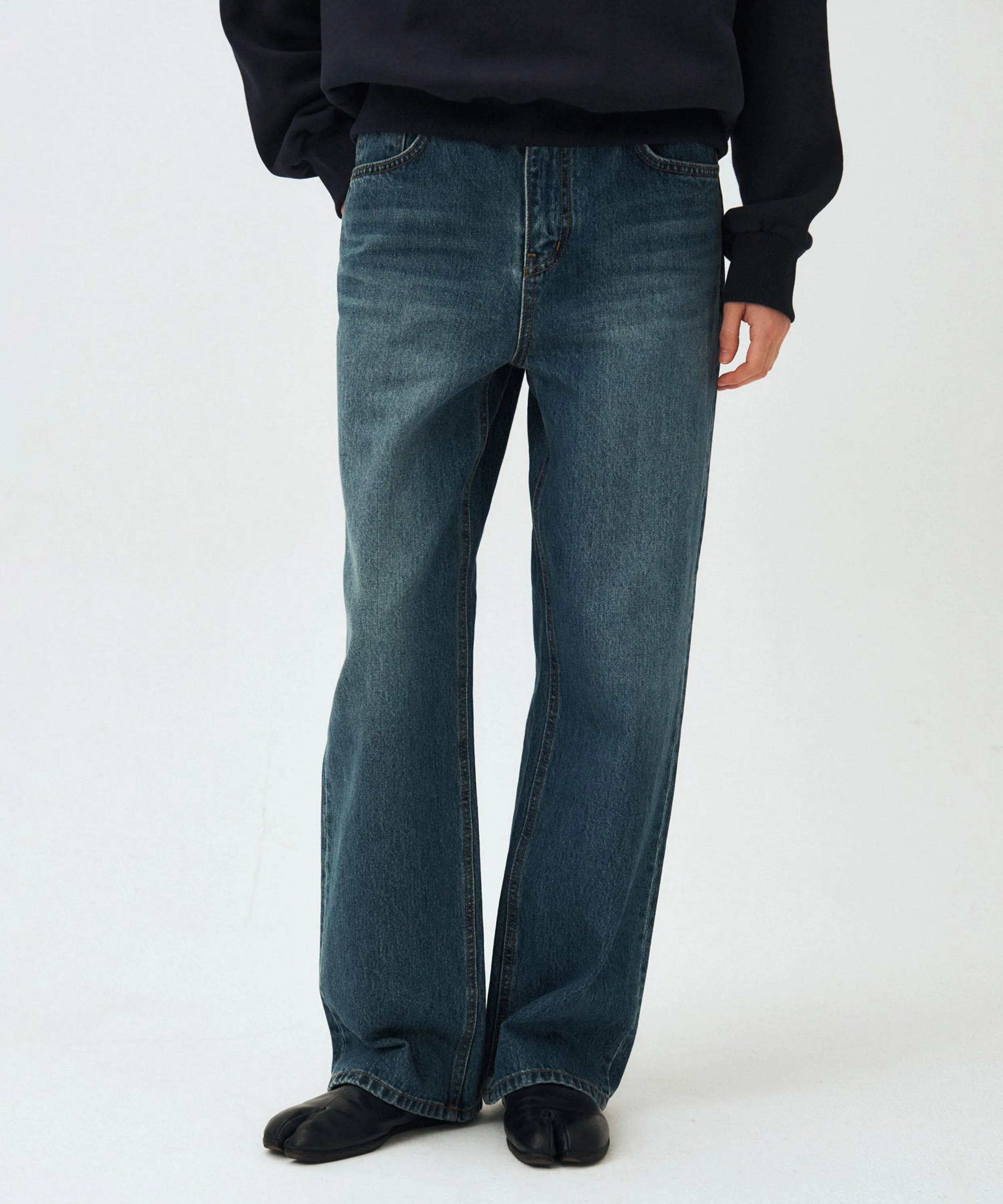 BLUE WASHED SEMI WIDE JEANS