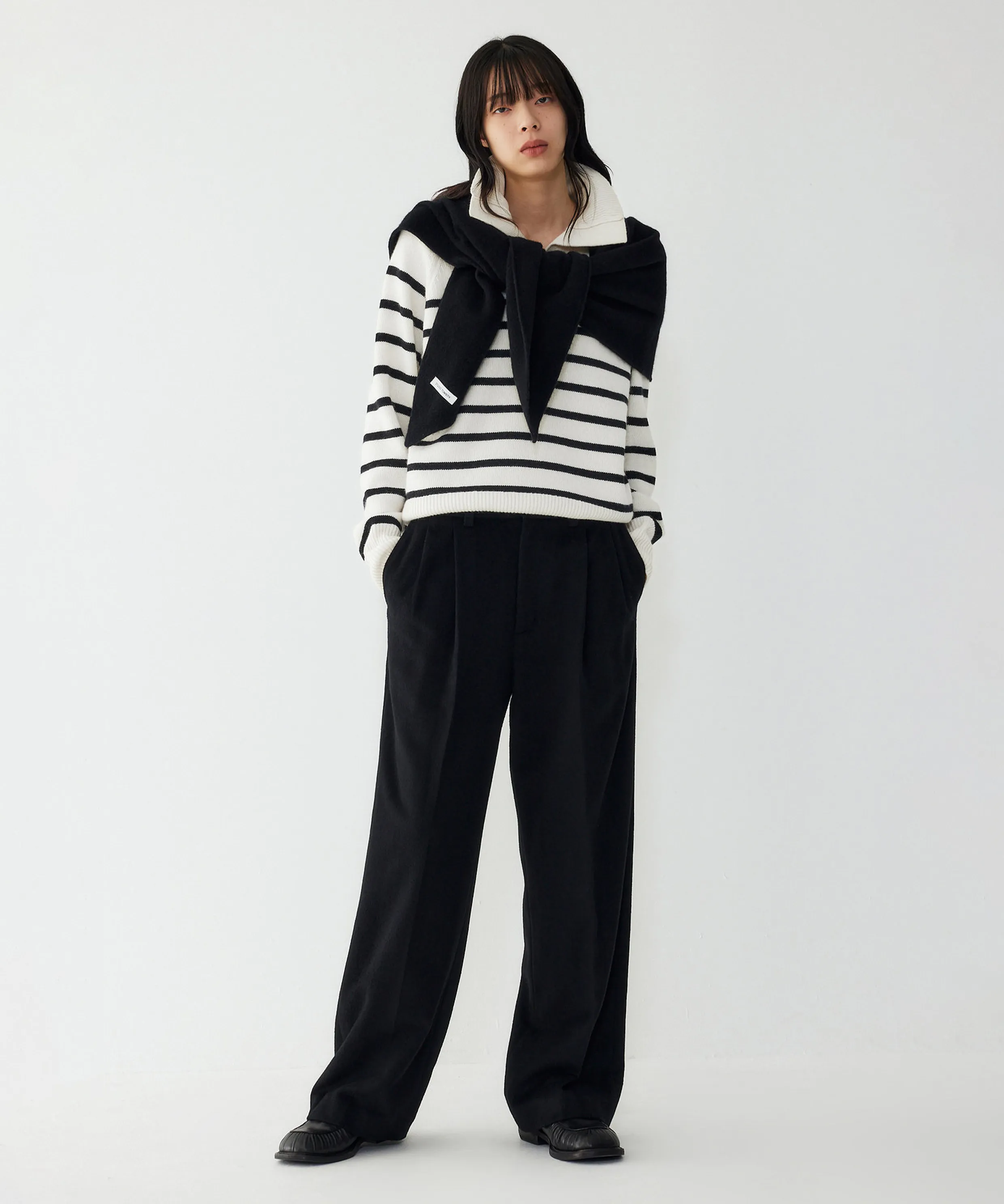 Two-Tuck Wool Blend Pants_Black 9105431C01