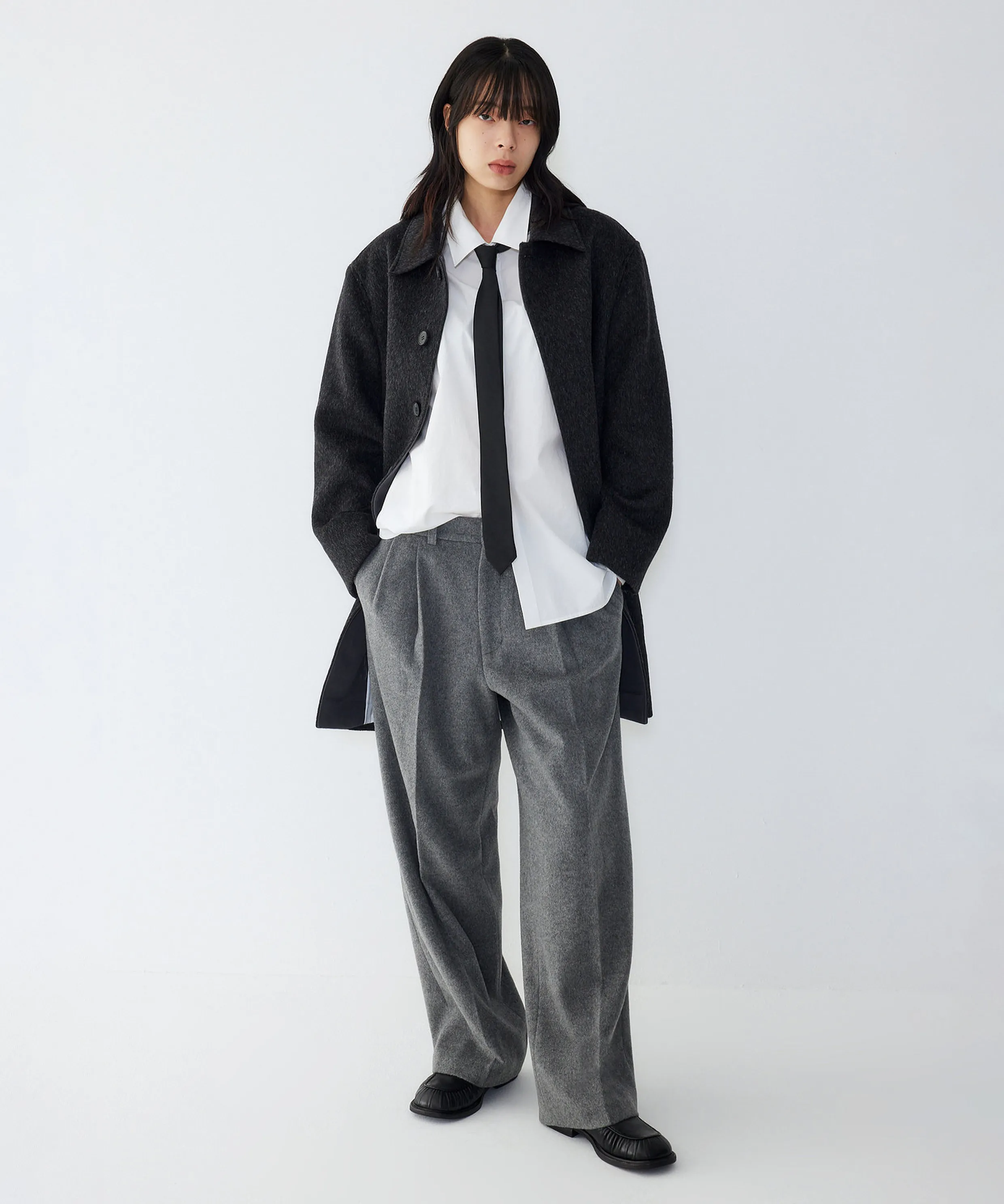 Two-Tuck Wool Blend Pants_Charcoal 9105431C01