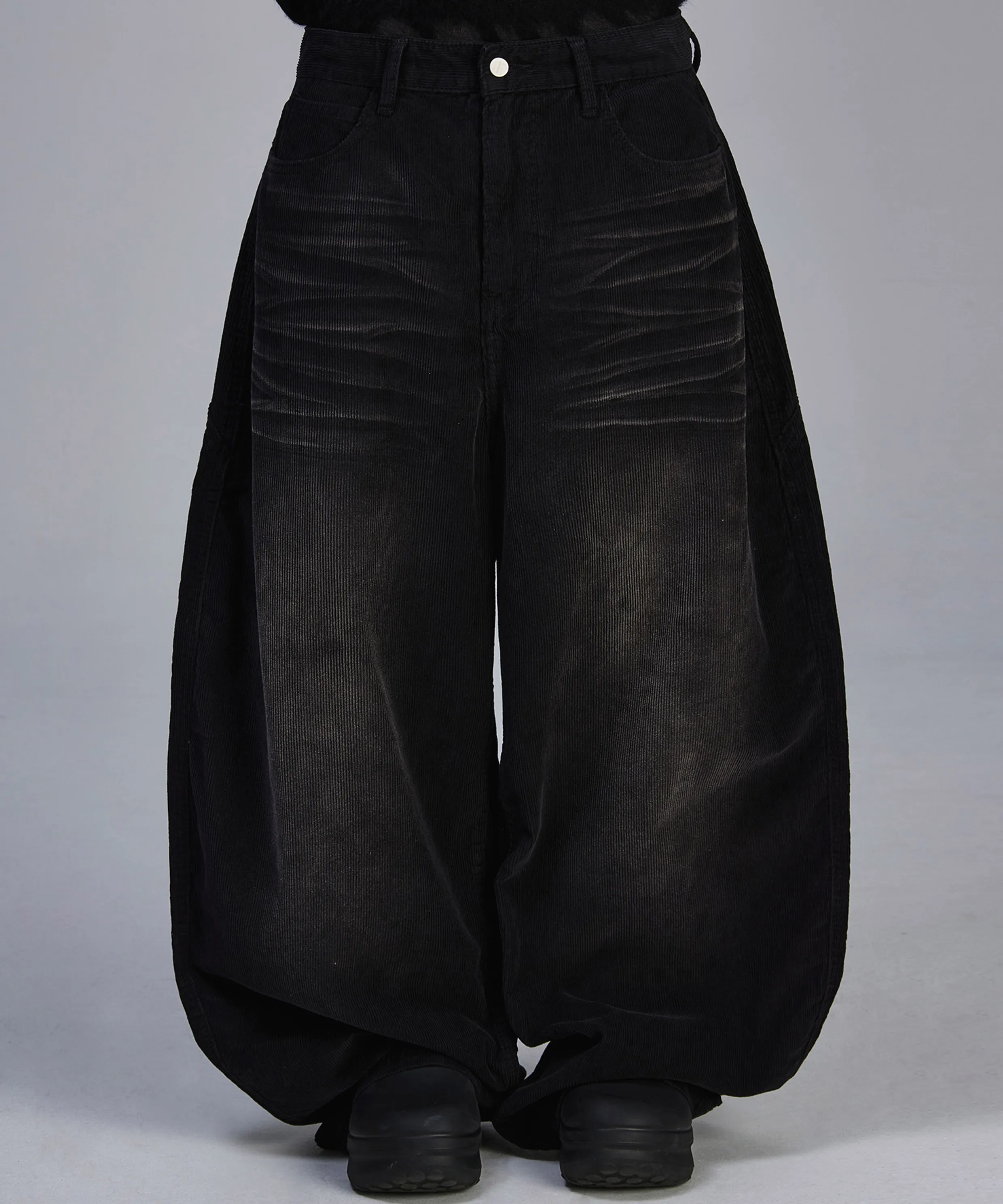 Back Logo Raw Dart Denim [Black]