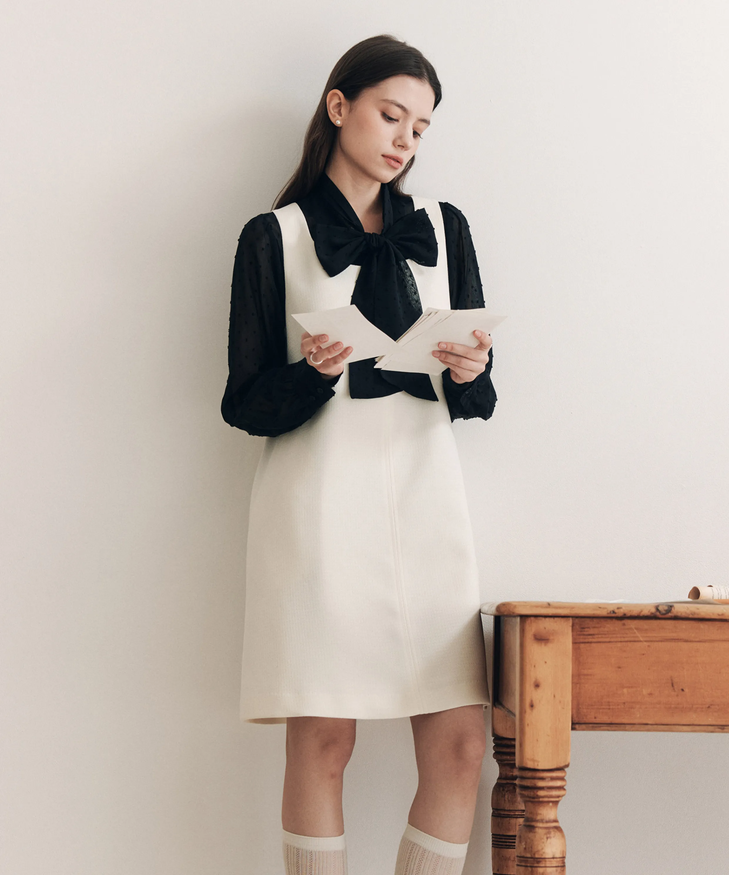 [2 Colors] Little Heart Cashmere Cardigan & Muffler Set